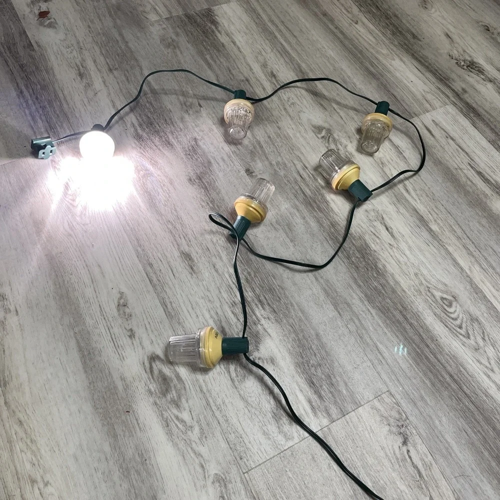 14 Pcs‎ 120v Strobe C9 Christmas Lights Outdoor Waterproof Incandescent White